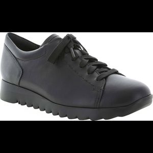 Munro Kelle Black Oxford Shoes
